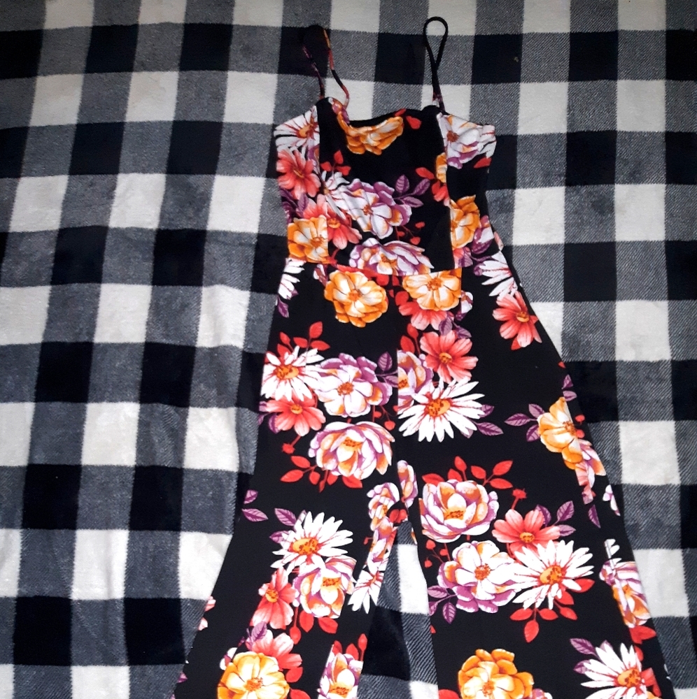 Floral jumpsuit size L